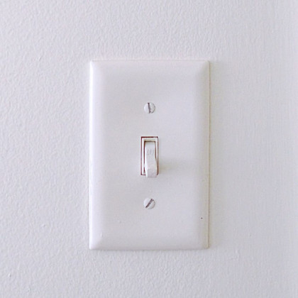 Выключатель встраиваемый одноклавишный (демо)